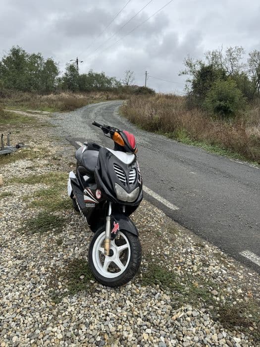 Vand scuter Yamaha Aerox