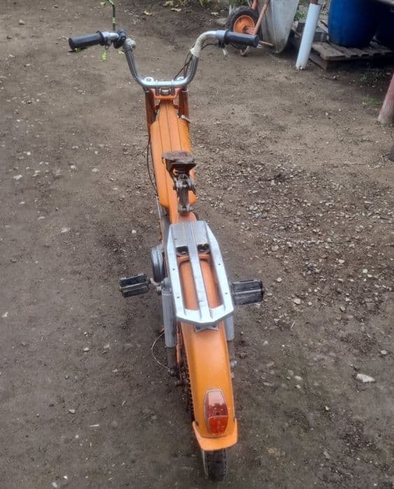 Vând moped motobecan