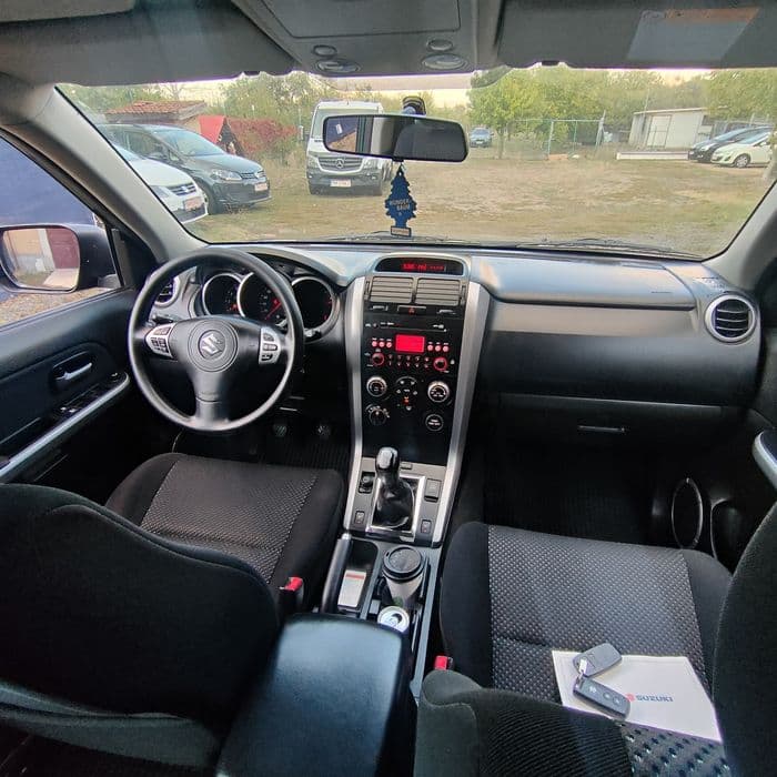 Suzuki Grand Vitara 4x4 2011 perfecta stare ieftin URGENT GARANȚIE