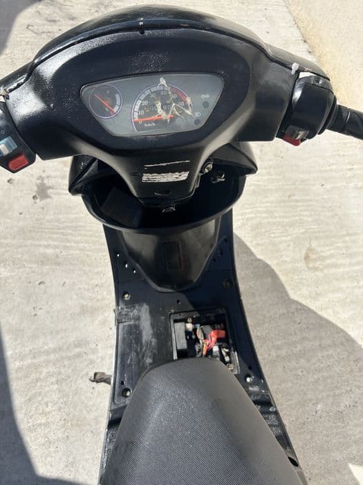 Vand scuter functional 4t