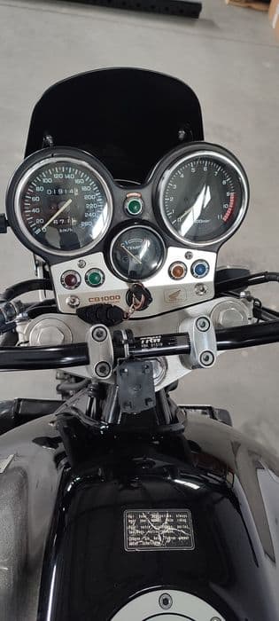 Vând Honda CB 1000F