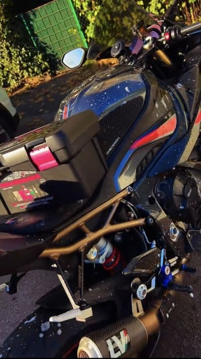 BMW S1000rr - Inca in garantie - Usor negociabil - Stare Perfecta