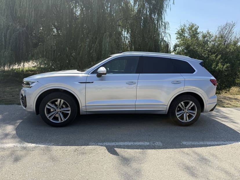 Vand VW TOUAREG R-Line! Full! Masaj Scaune , Scaune Ventilate!Full!