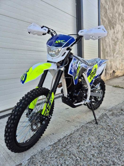 Motocicleta cross enduro offroad Barton NXT150 cc 4T (ROTI 19" - 16")