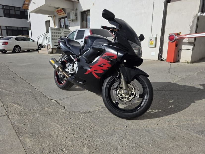 Honda cbr f4 ,600