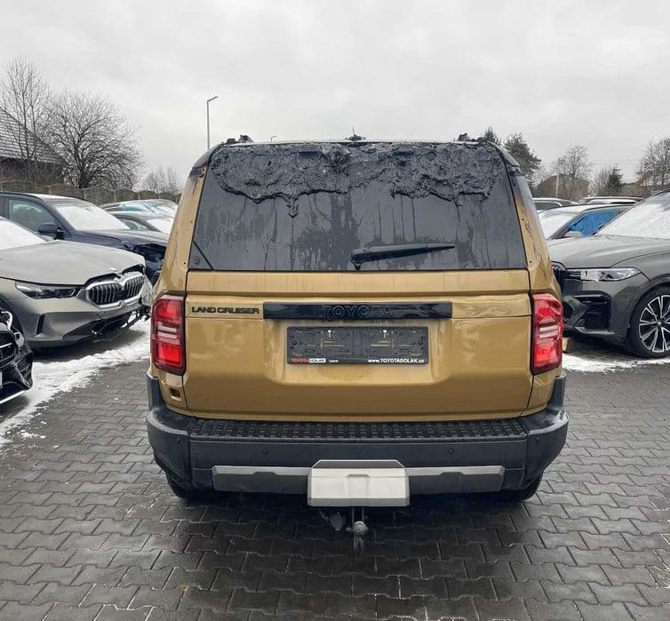 dezmembrez  Toyota Land Cruiser 250  2.8 D-4D 4WD Executive Autom