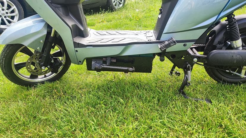 Scuter Electric Ecorider PRO, 25km h, 800W, baterii 20Ah 2024