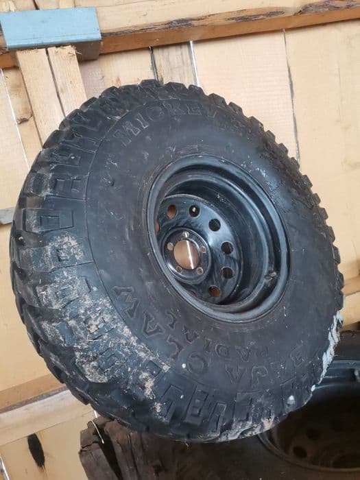 Pneuri plus jante din oțel umăr negativ +12cm jeep cherokee