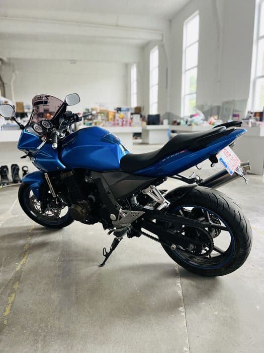 Se vinde !!!Kawasaki Z750