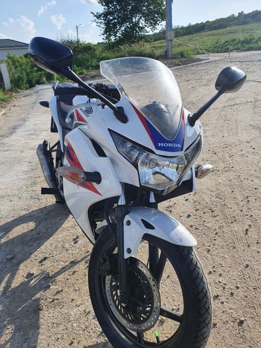 Honda CBR 125R categoria A1