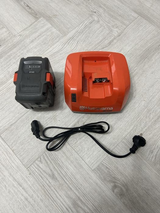 Husqvarna QC500 si B140 incarcator si acumulator