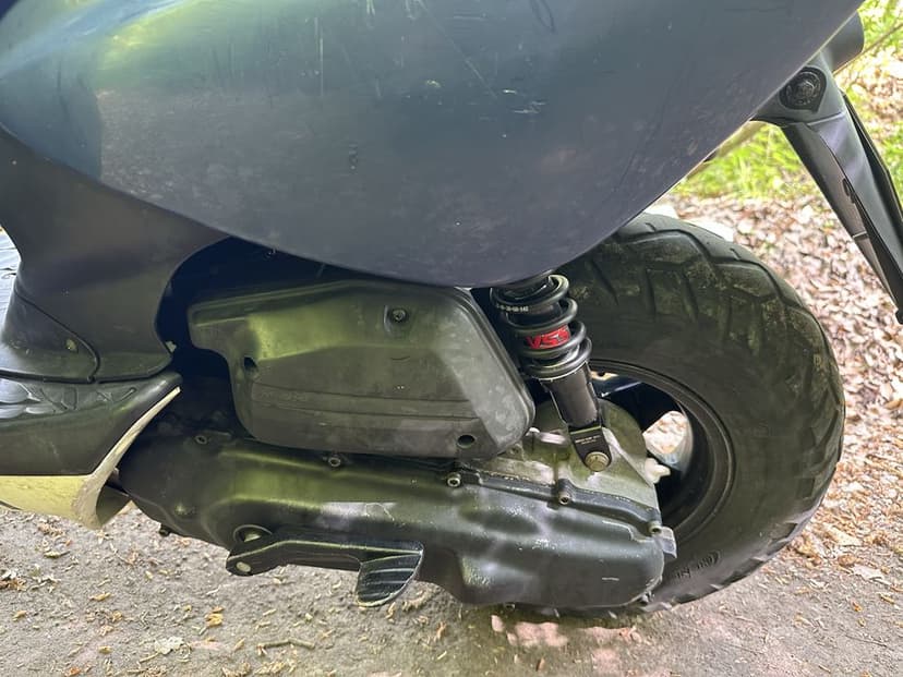 Vand Yamaha BWS 50 spy , IMPECABIL!!! Si Aprilia Scarabeo 150 cmc!