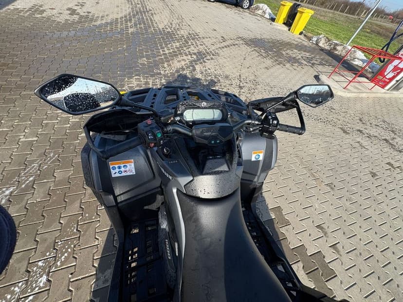 Vând ATV Can-Am Outlander