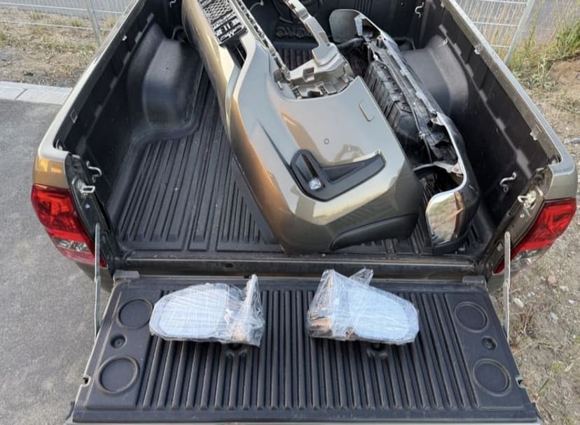 Bara Spate. Oblon. Stopuri Toyota Hilux  Original