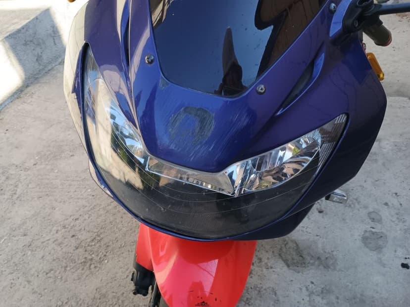 Vând Honda CBR 929 RR SC 44