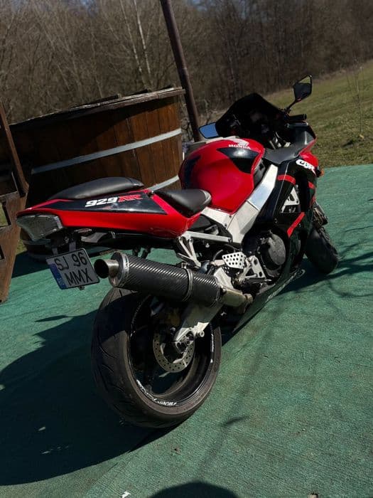 Motocicleta Honda CBR929 rr