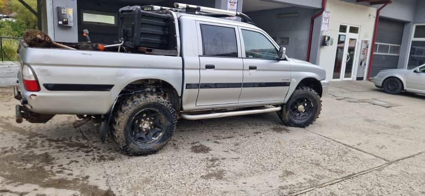 Vand Mitsubishi L200