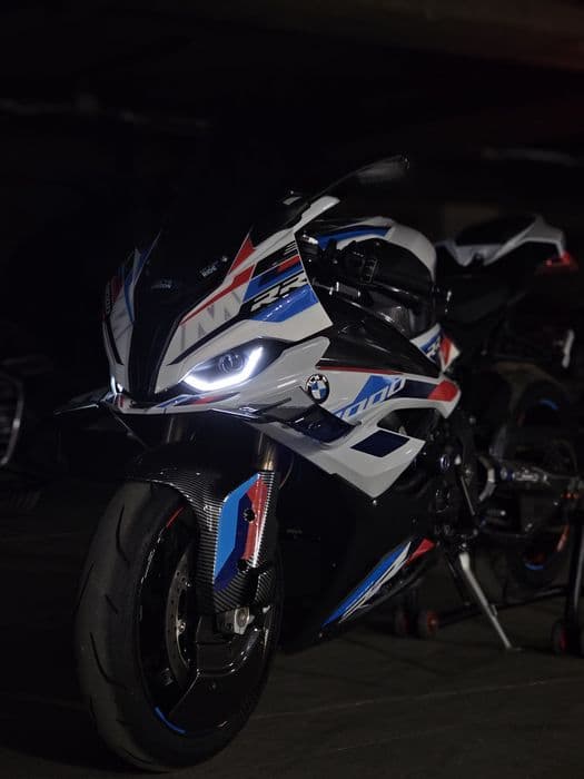 Bmw s1000rr 2024 - 16000km, jante carbon, evacuare titan!