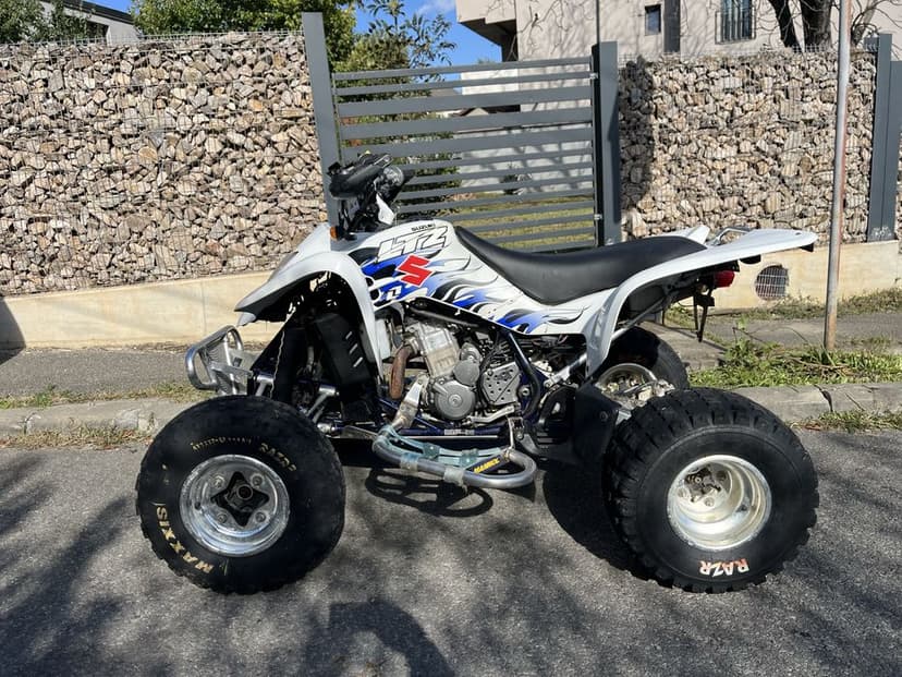 Suzuki ltz 400. (Quad atv ak 47)