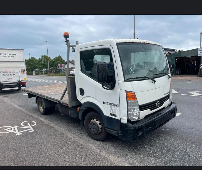 Dezmembrez Nissan Cabstar yd25, Nissan navara d40, piese cu garantie!