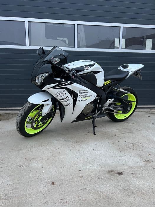 Honda Cbr 1000RR Fireblade Sc59