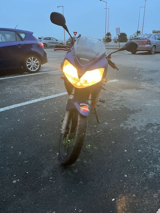 Honda crb 125rr, 15cc an 2005, editie repsol original