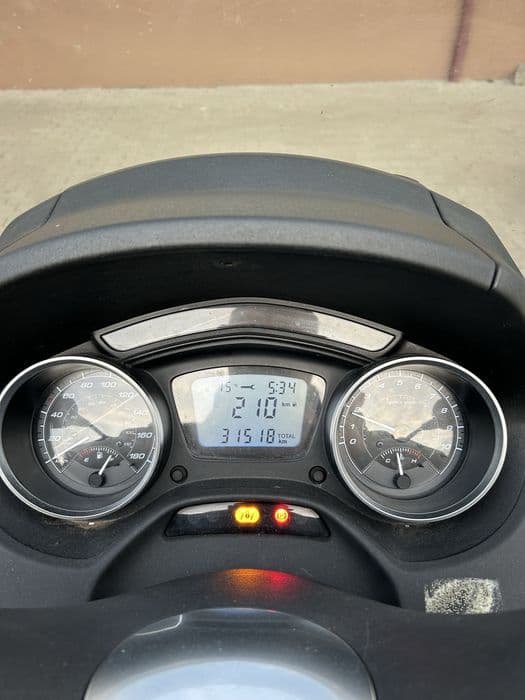 Piaggio mp3 300