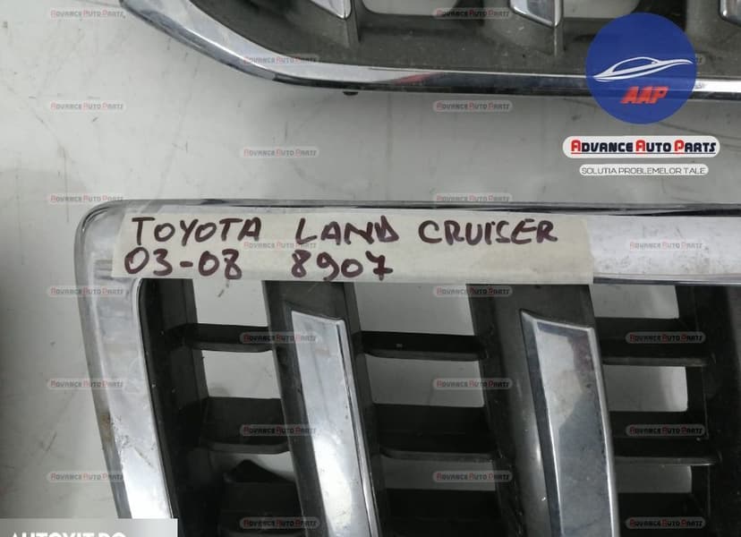 Grila centrala originala Toyota Land Cruiser J100 [facelift] 2003 2004