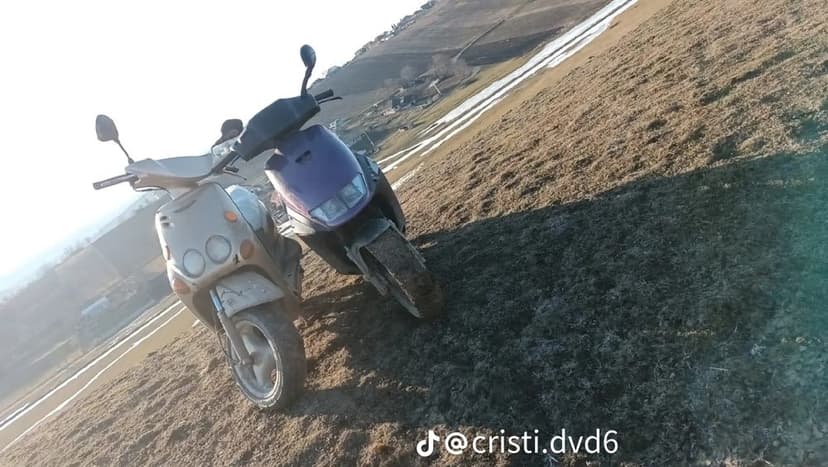 Vând scuter Aprilia sr50 de 80