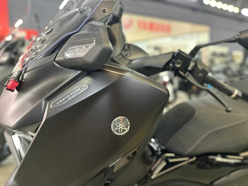 Yamaha X-Max 125 2025 se conduce cu B125 -Yamaha Constanta by EST BIKE