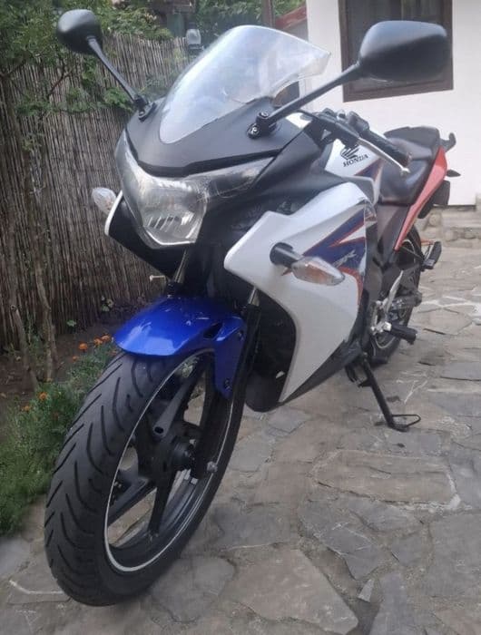 Motocicleta HONDA CBR 125