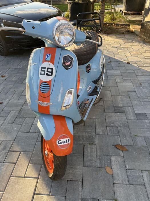 Scuter Vespa Gulf Edition