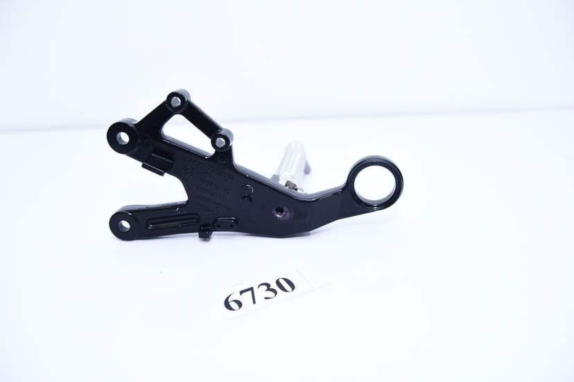 BMW S1000RR K46 / HP4 2009 - 2014 Suport cu scăriță dreapta