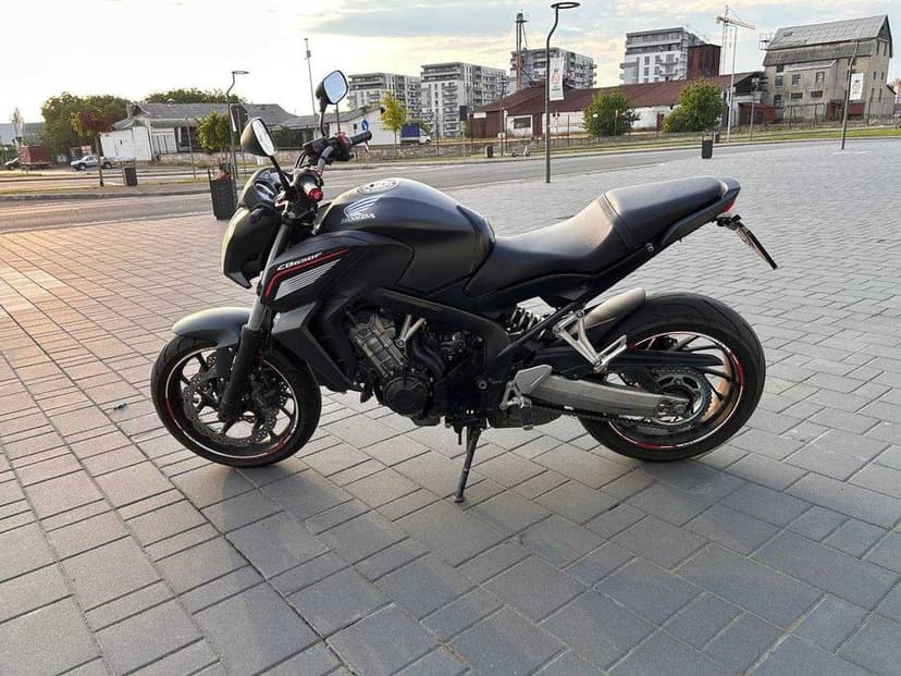Honda CB650FA ABS - 2015, 82cp (Se poate limita legal pentru A2)