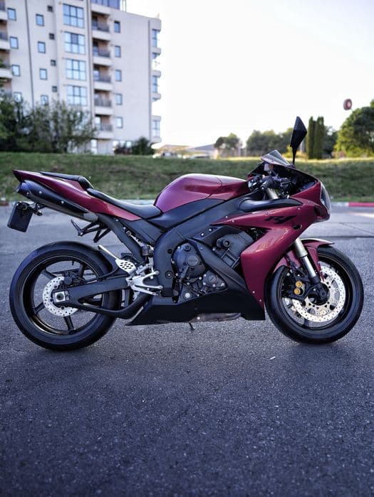 YAMAHA YZF R1 - Culoare speciala -
