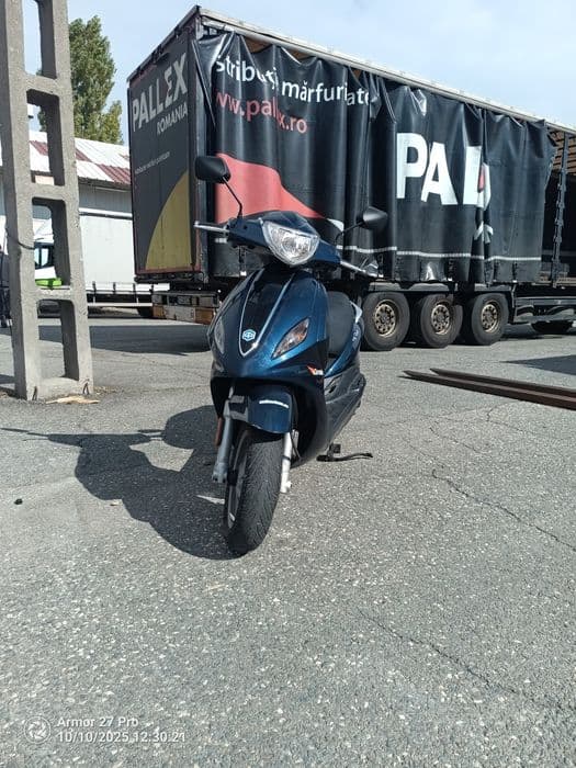 Piaggio Fly 50/4T