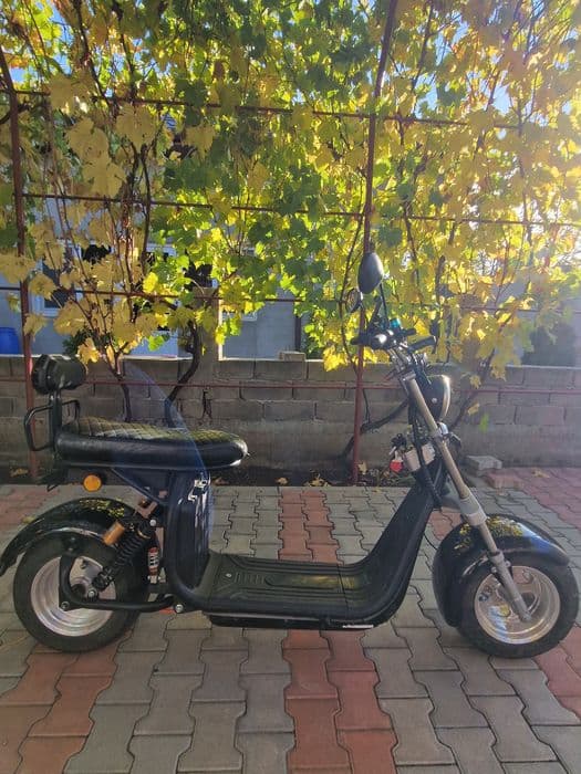 Vand scuter electric