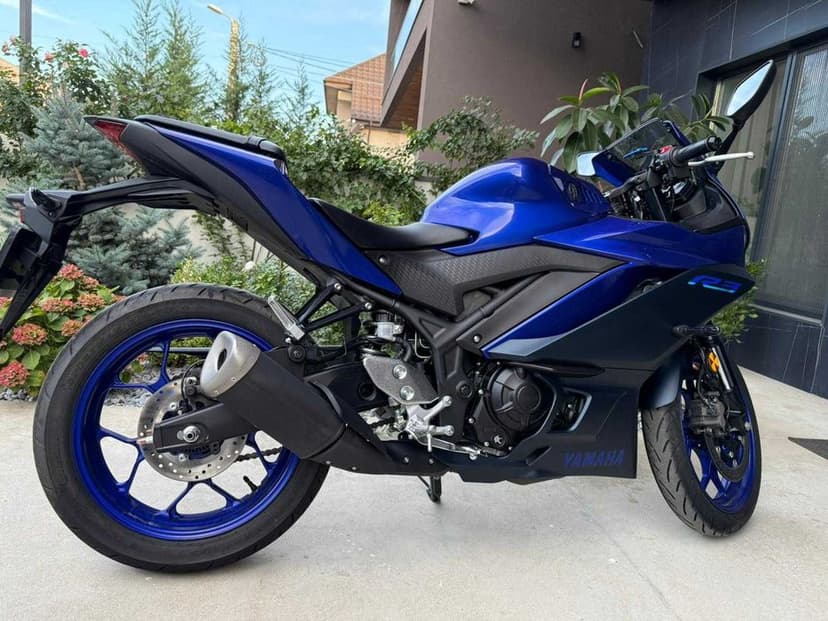 Yamaha R3 - 2023 - 1.229 KM - Primul proprietar - Stare excelenta