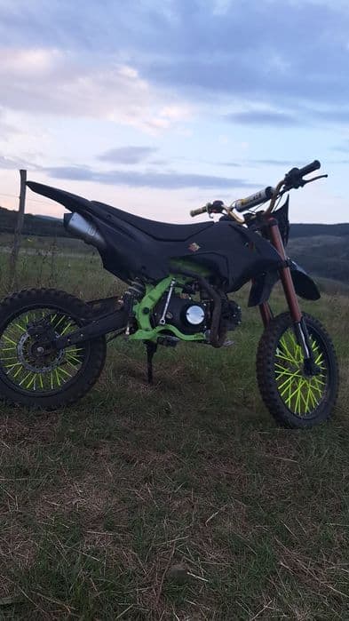 Vând cross 125 kxd hurikane