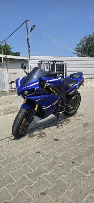 Yamaha R1 BigBang 2014