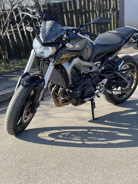 Yamaha MT 09 ABS schimb