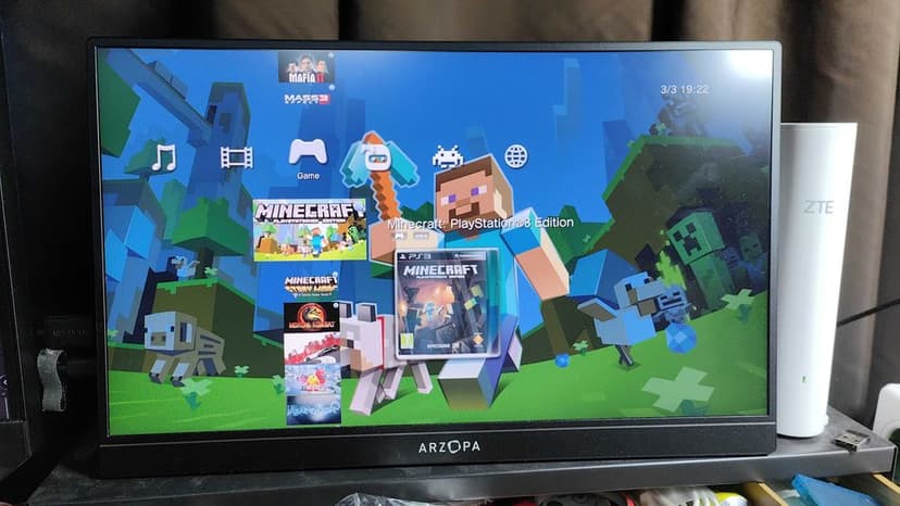 PlayStation 3 model slim modat,45 jocuri de top, 2 manete,cabluri