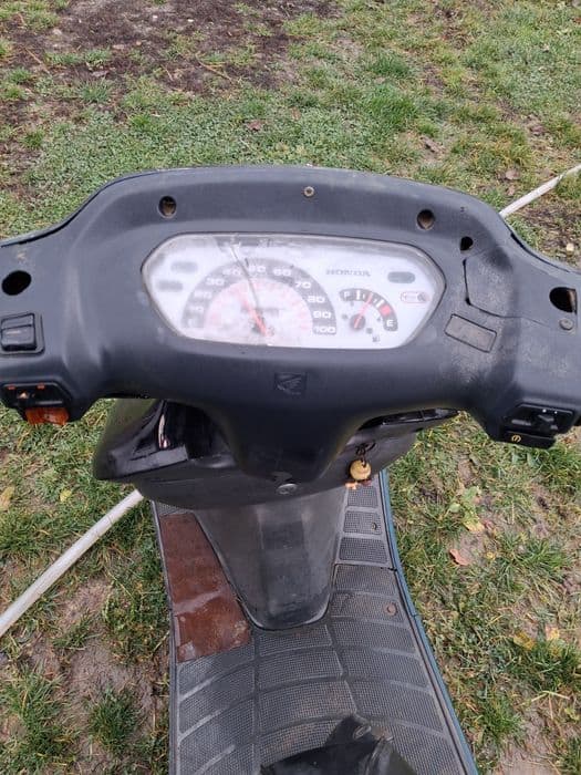 Vand sau dezmembrez scutere ,kimko dj 50 si honda bali 50cc