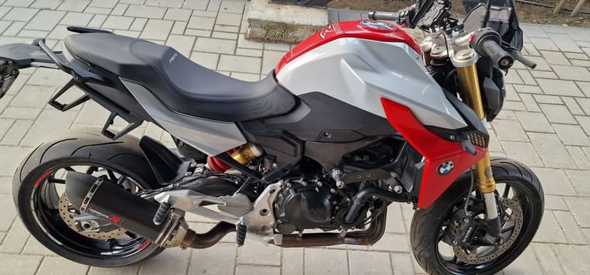 Evacuare sport completa Dominator BMW F900R cric central bugspoiler