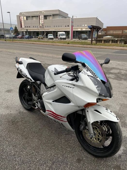 Vand piese ptr Honda Vfr 800 VTEC injecție