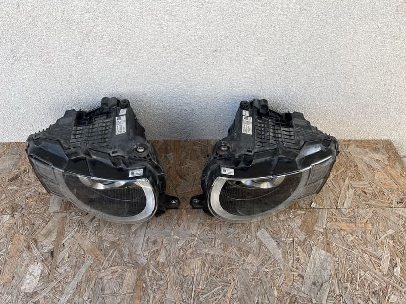 SET Far stanga dreapta Land Rover Defender Full LED Originale Europa