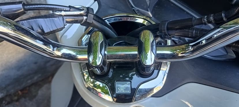 Scuter Honda PCX 125, garantie 2026, 2700 km