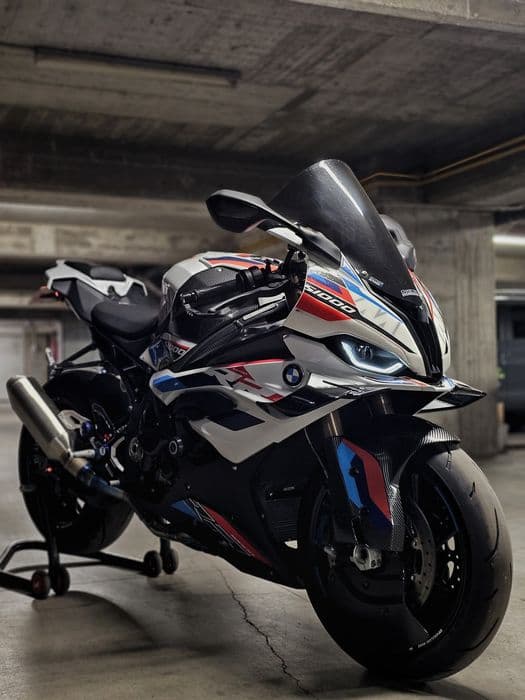 Bmw s1000rr 2024 - 16000km, jante carbon, evacuare titan!