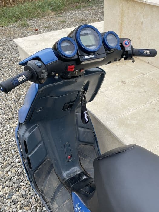 Vând sau Schimb MALAGUTI F12