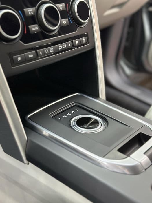 Land Rover Discovery Sport 7 locuri 4x4